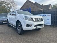 NISSAN NAVARA